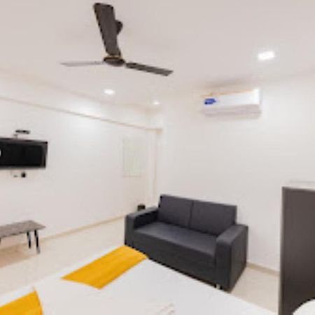 Lennox Hotel , سورات المظهر الخارجي الصورة