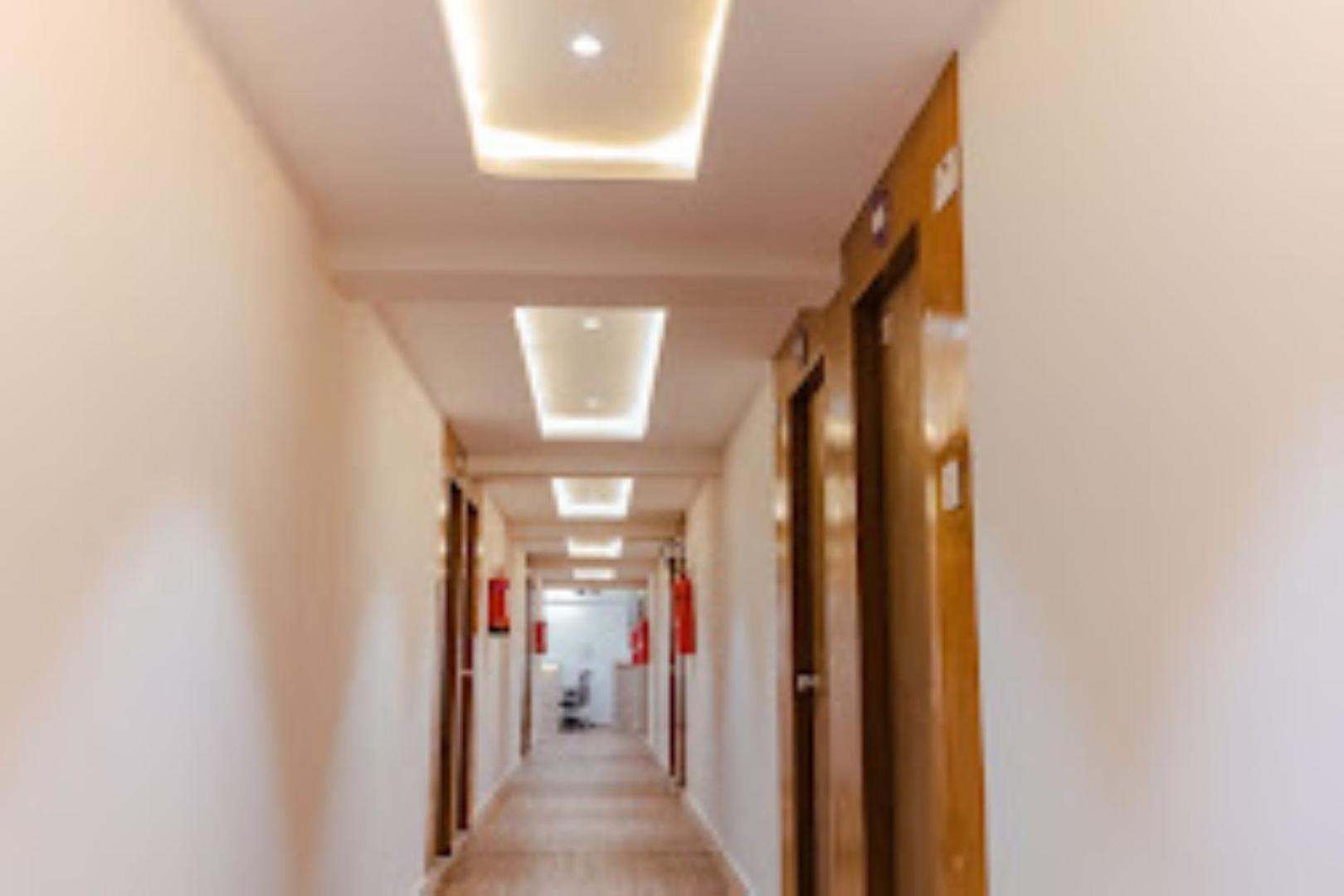 Lennox Hotel , سورات المظهر الخارجي الصورة